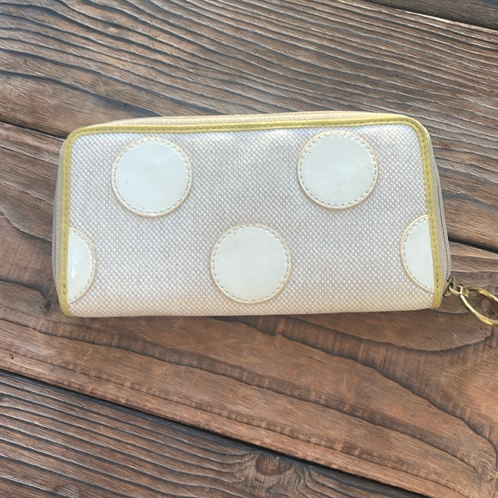 Vintage Fossil tan polka dot zip up wallet